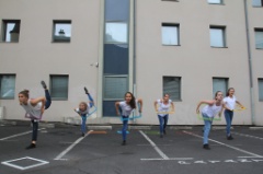 Flashy 18 * 5184 x 3456 * (6.84MB)